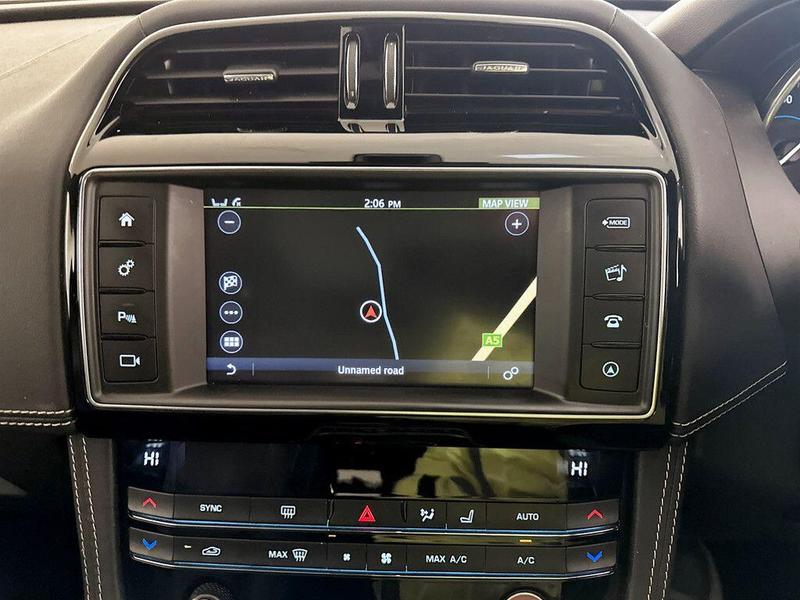 Used Jaguar F-Pace 2018 for sale - 76649734: Photo 24