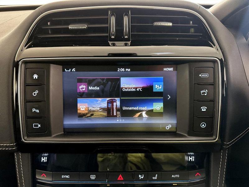 Used Jaguar F-Pace 2018 for sale - 76649734: Photo 25