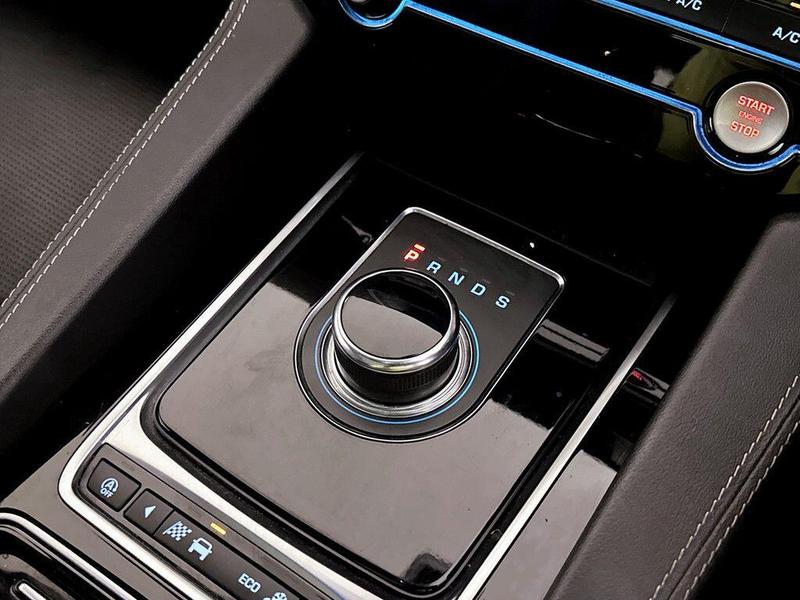 Used Jaguar F-Pace 2018 for sale - 76649734: Photo 26