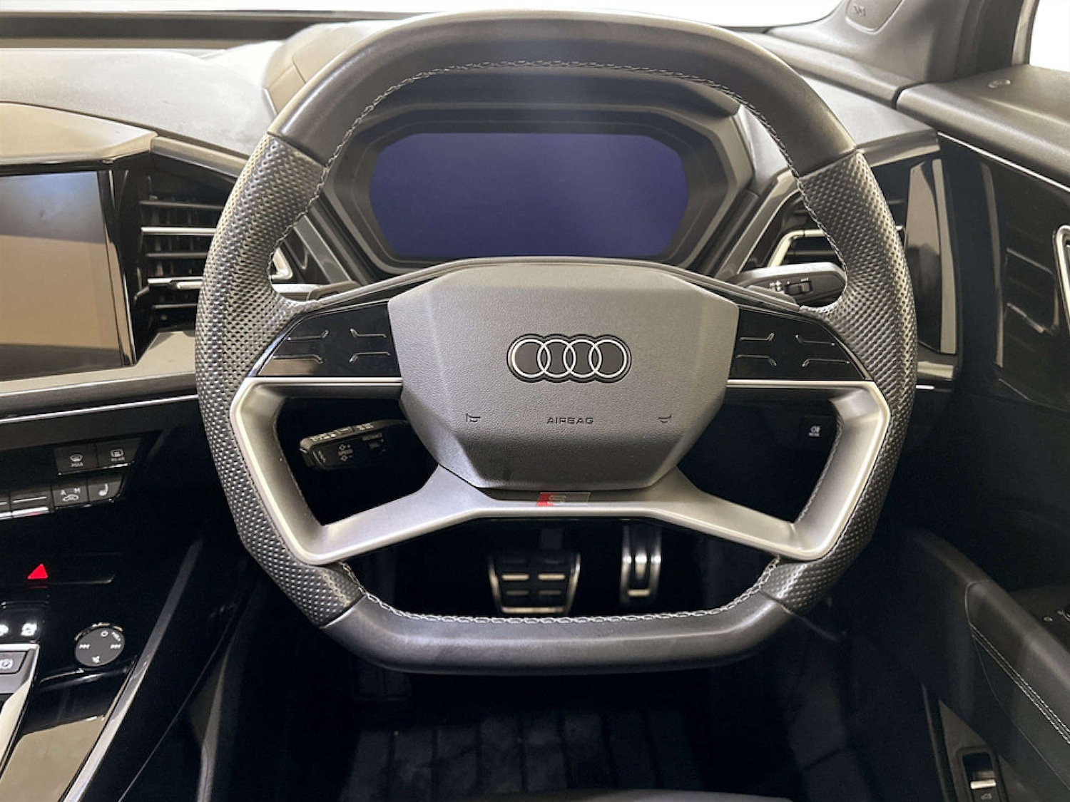 Used Audi Q4 e-tron 2023 for sale - 77775404: Photo 17