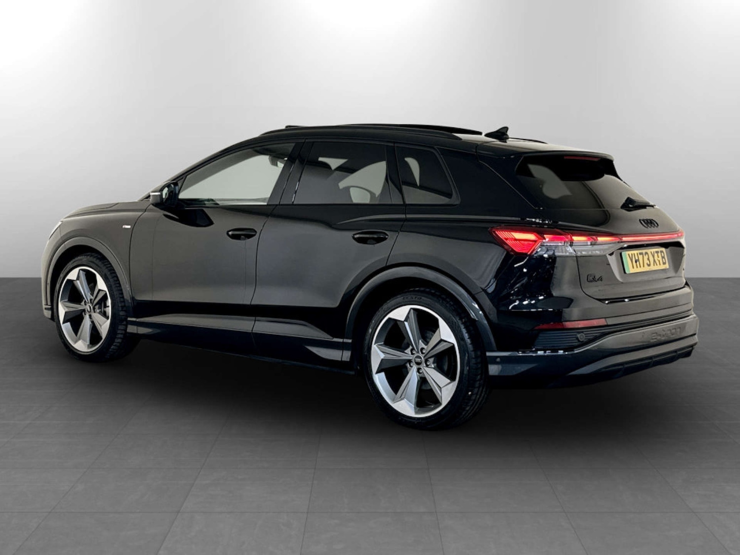 Used Audi Q4 e-tron 2023 for sale - 77775404: Photo 8