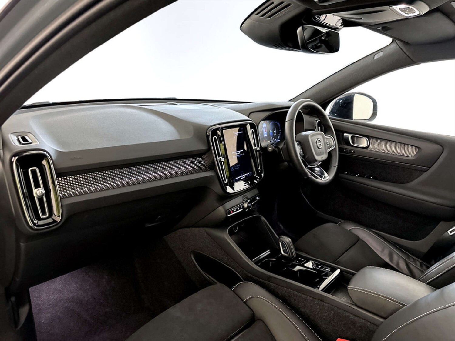 Used Volvo XC40 2022 for sale - 77523305: Photo 11