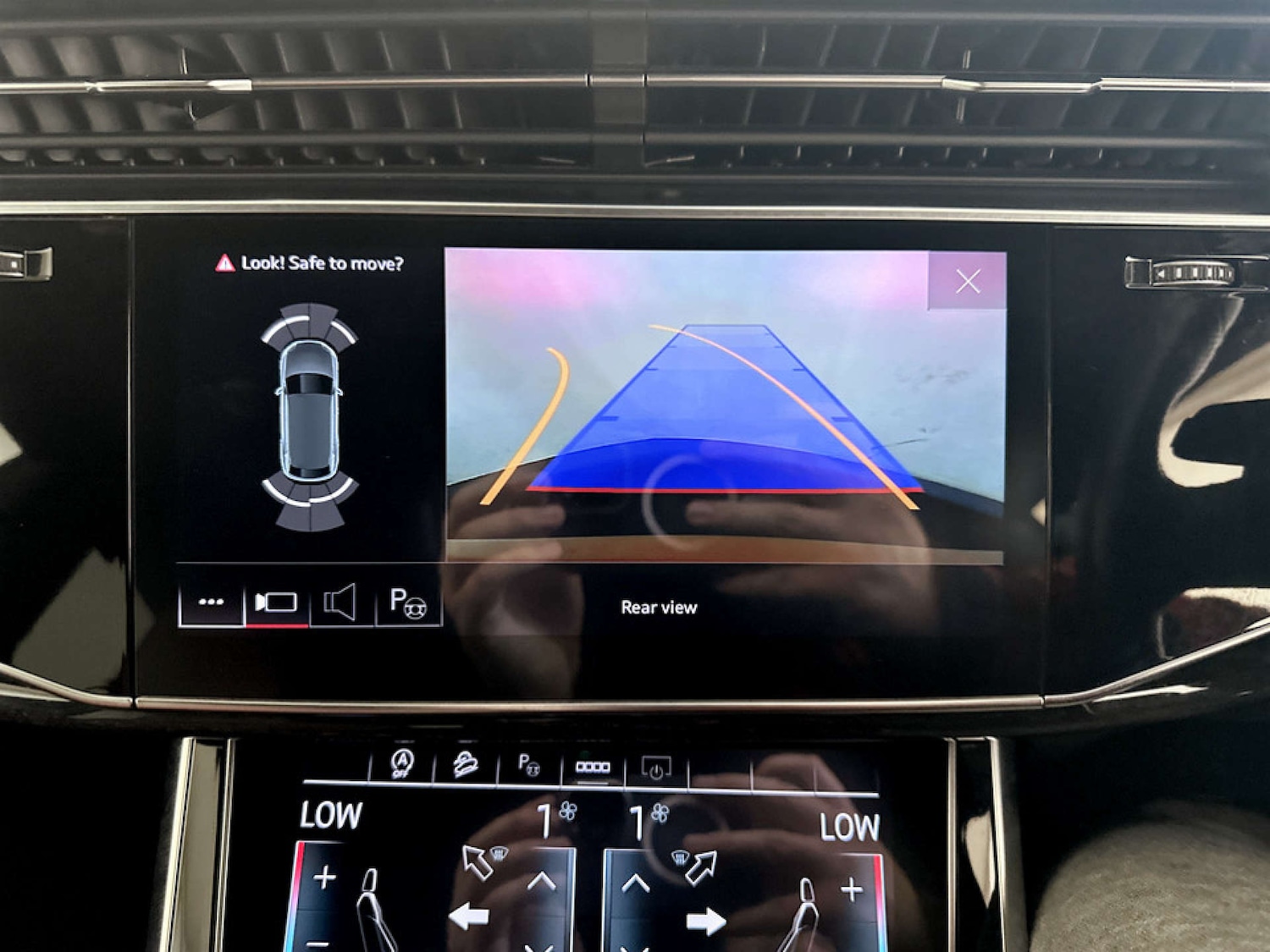 Used Audi Q8 2021 for sale - 77184969: Photo 22