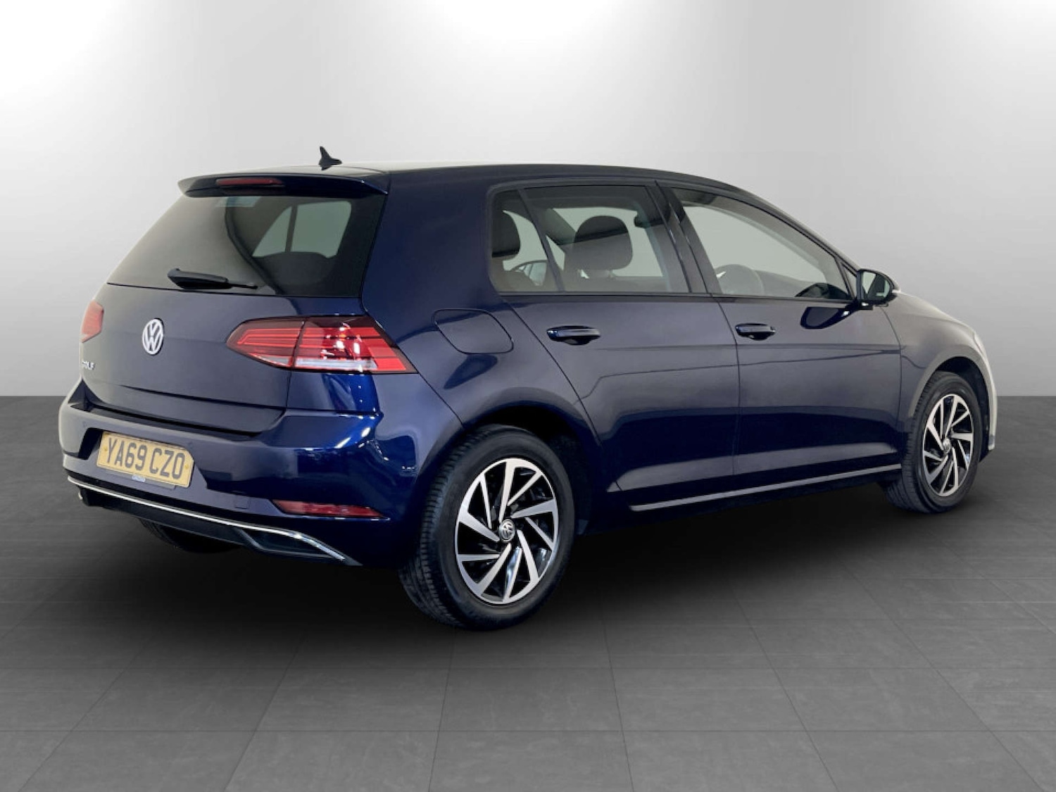 Used Volkswagen Golf 2019 for sale - 77185116: Photo 10