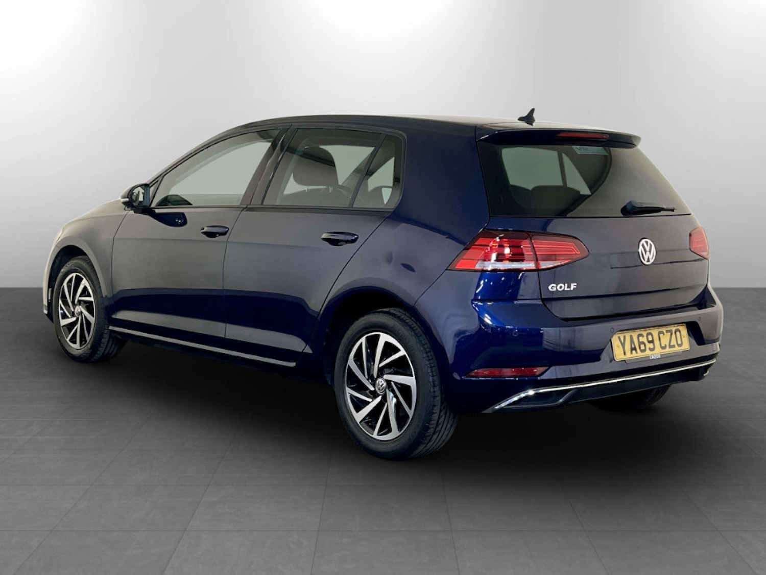 Used Volkswagen Golf 2019 for sale - 77185116: Photo 8