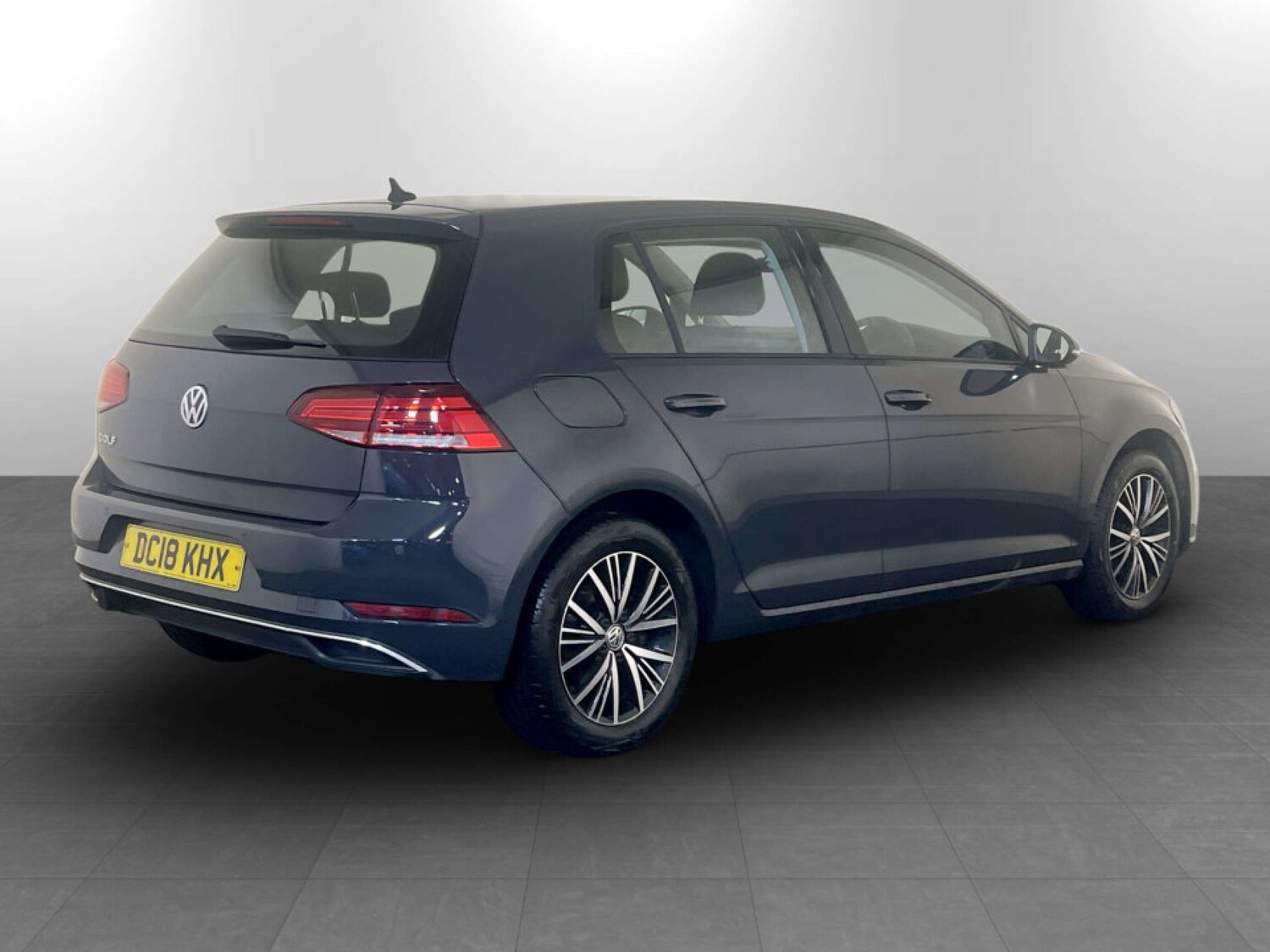 Used Volkswagen Golf 2018 for sale - 77618855: Photo 10