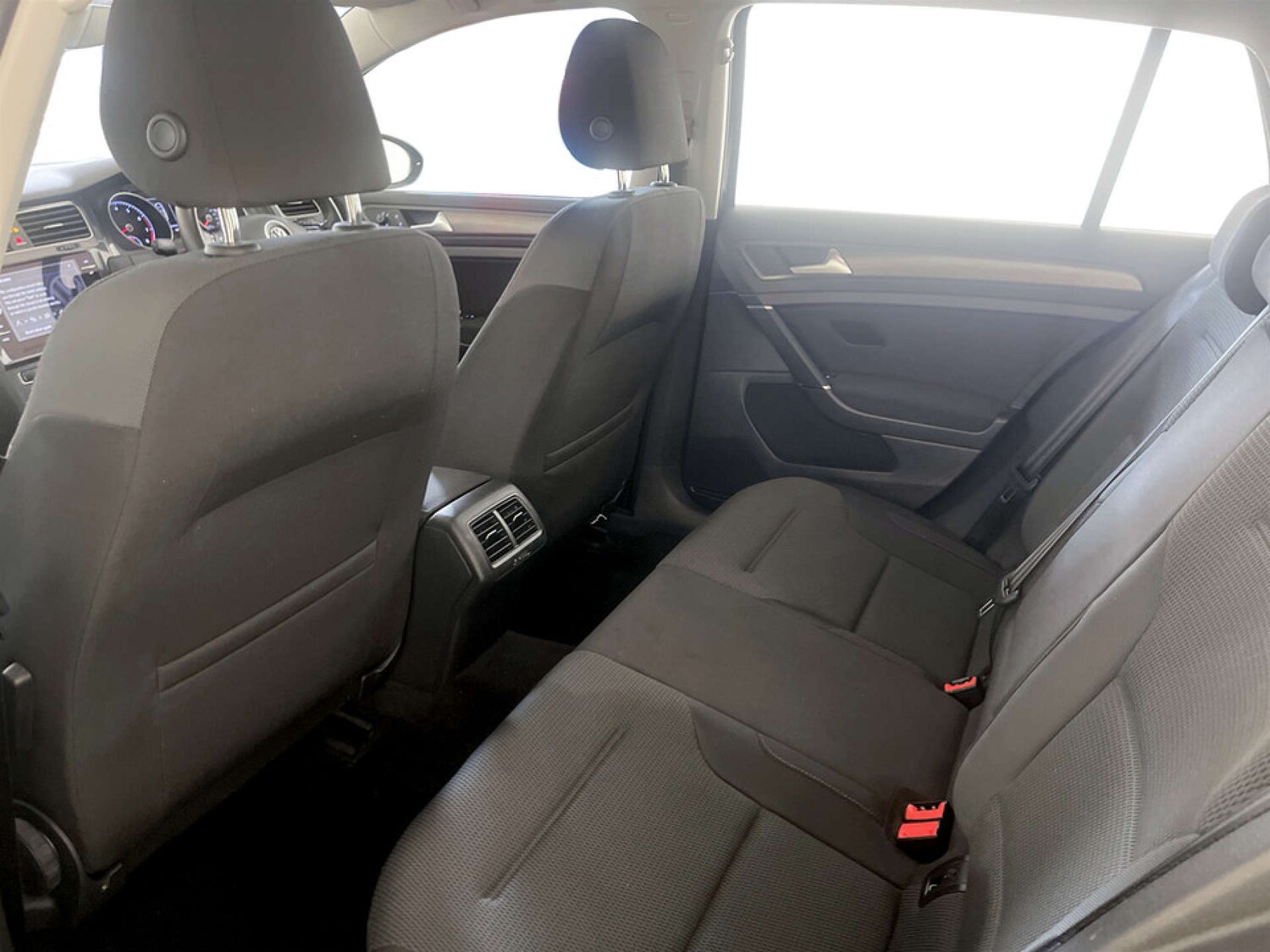 Used Volkswagen Golf 2018 for sale - 77618855: Photo 14