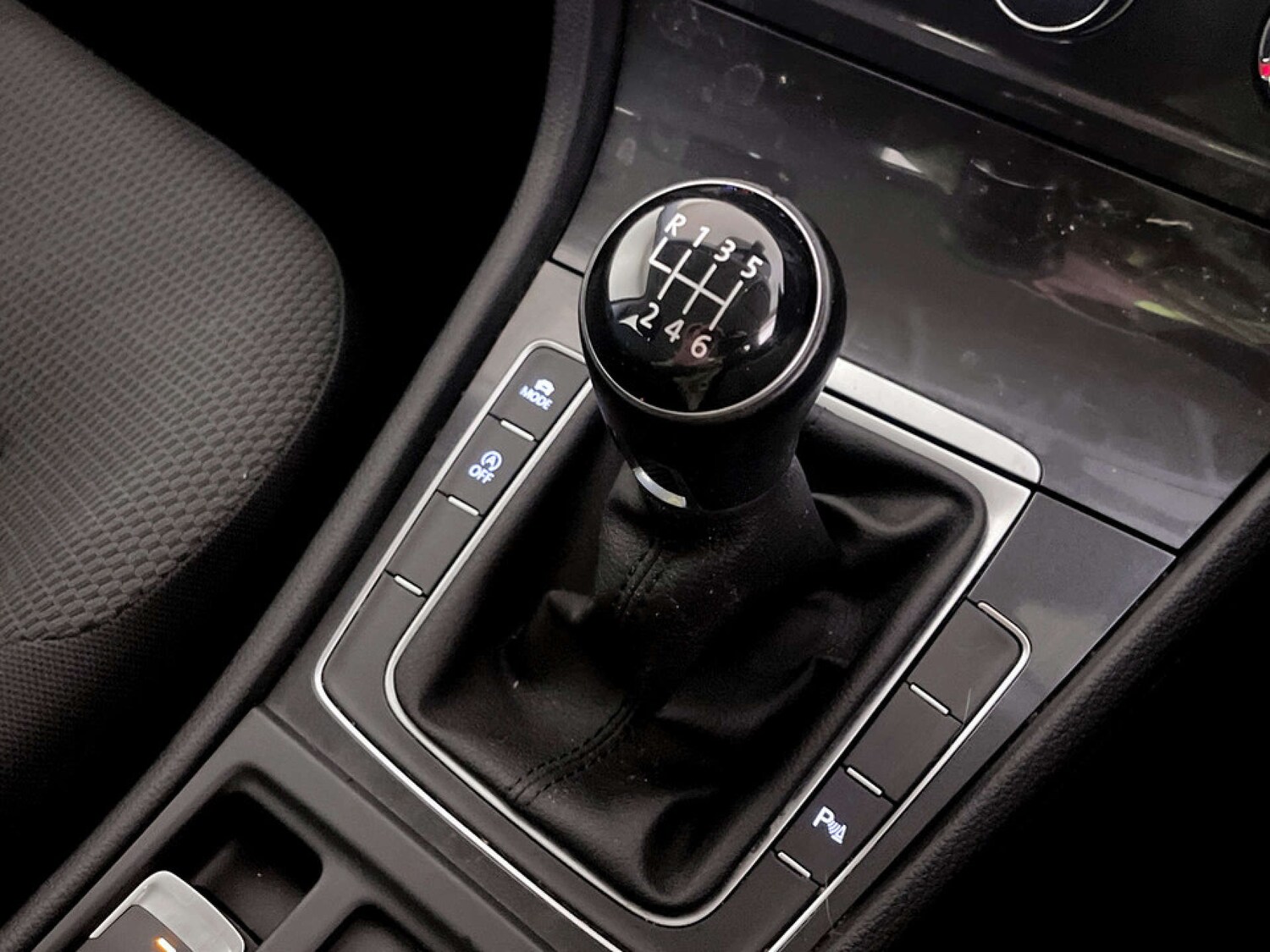 Used Volkswagen Golf 2018 for sale - 77618855: Photo 25