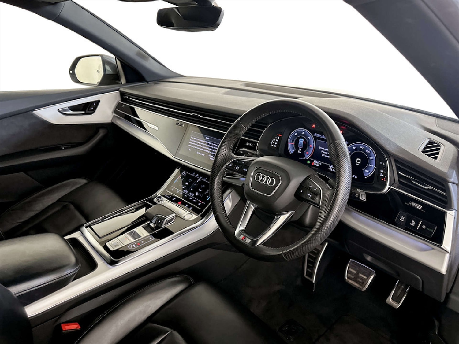 Used Audi Q8 2020 for sale - 77185055: Photo 16