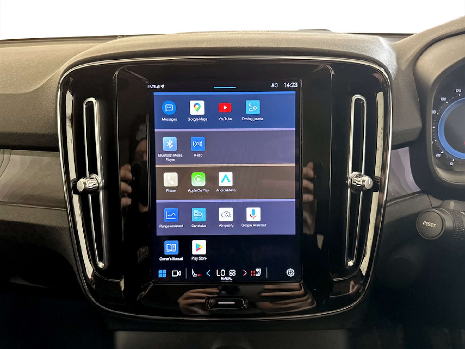 Used Volvo C40 2023 for sale - 77765821: Photo 24