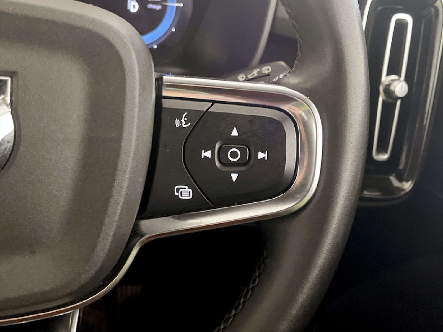 Used Volvo XC40 2022 for sale - 77555454: Photo 18