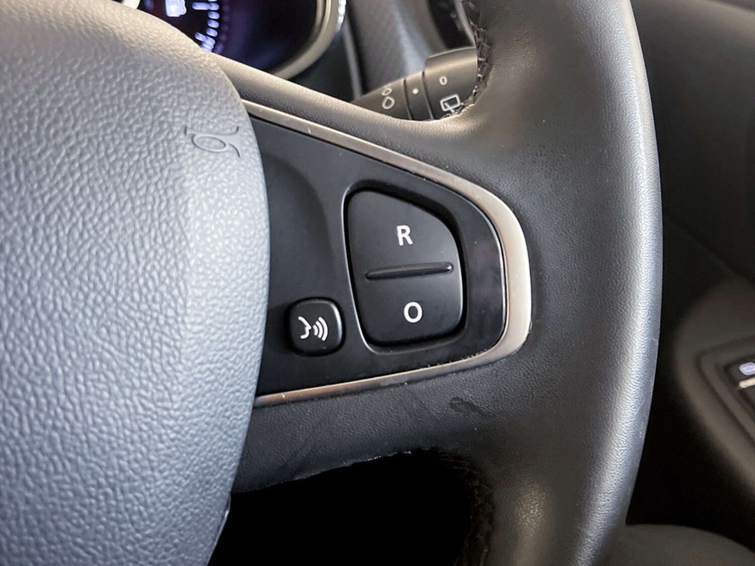 Used Renault Clio 2018 for sale - 77531849: Photo 19