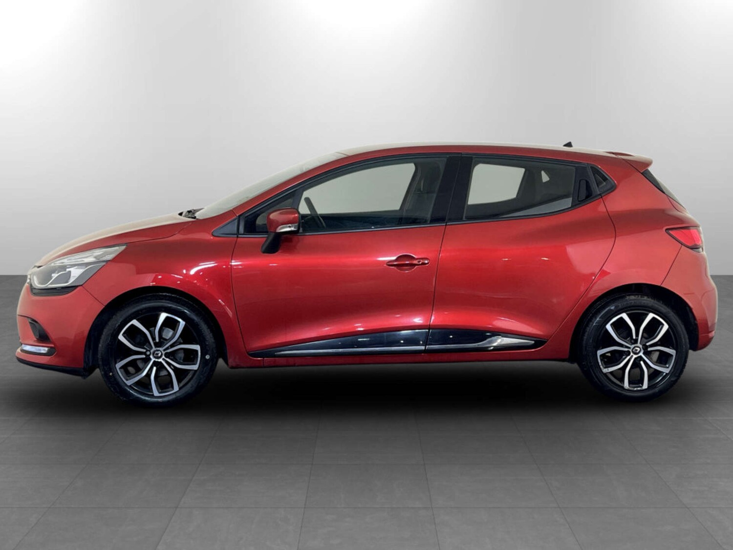 Used Renault Clio 2018 for sale - 77531849: Photo 7
