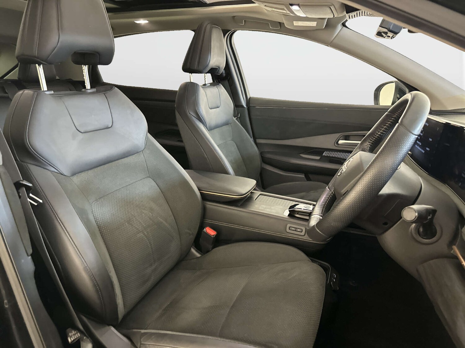 Used Nissan ARIYA 2024 for sale - 78111350: Photo 13