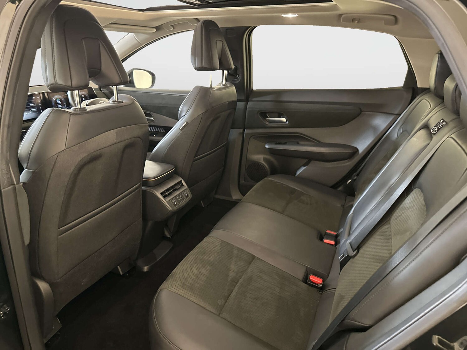 Used Nissan ARIYA 2024 for sale - 78111350: Photo 14