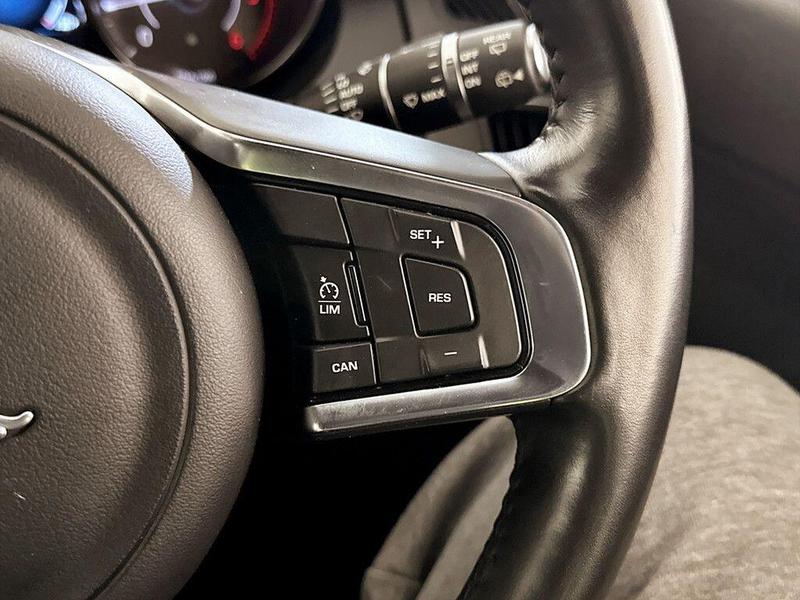 Used Jaguar E-Pace 2018 for sale - 76703140: Photo 19