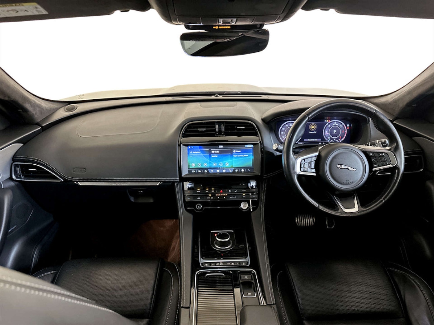 Used Jaguar F-Pace 2020 for sale - 77184918: Photo 3