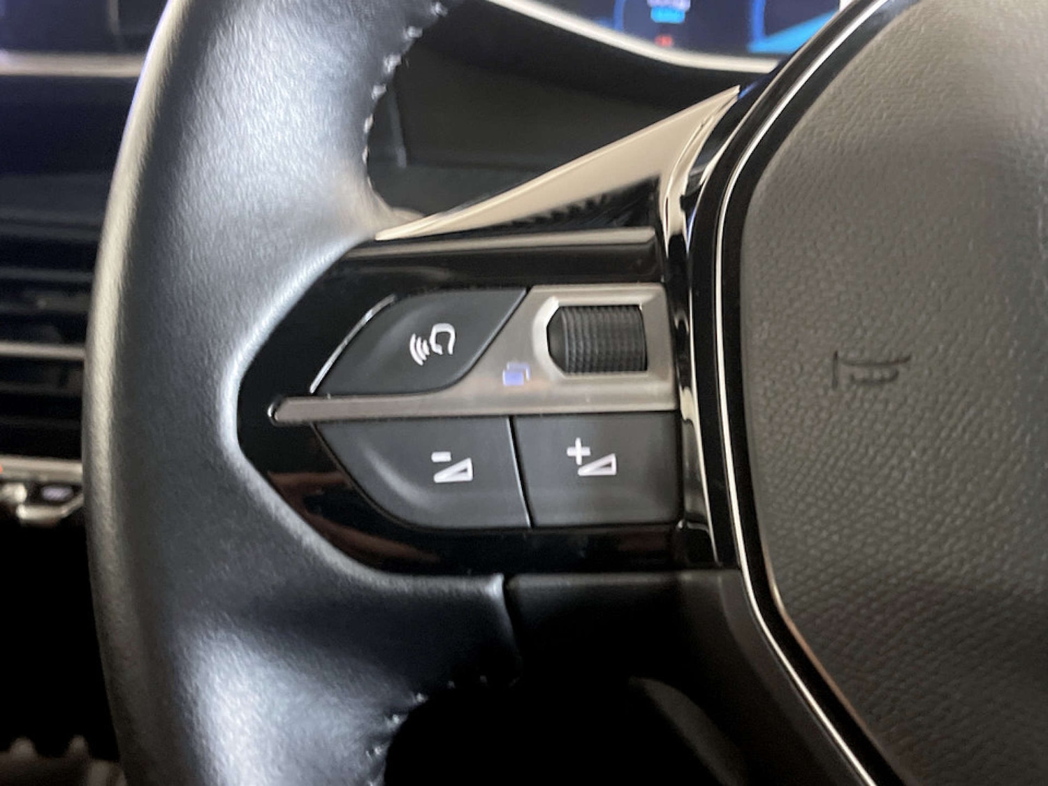 Used Peugeot 2008 2022 for sale - 77408967: Photo 17