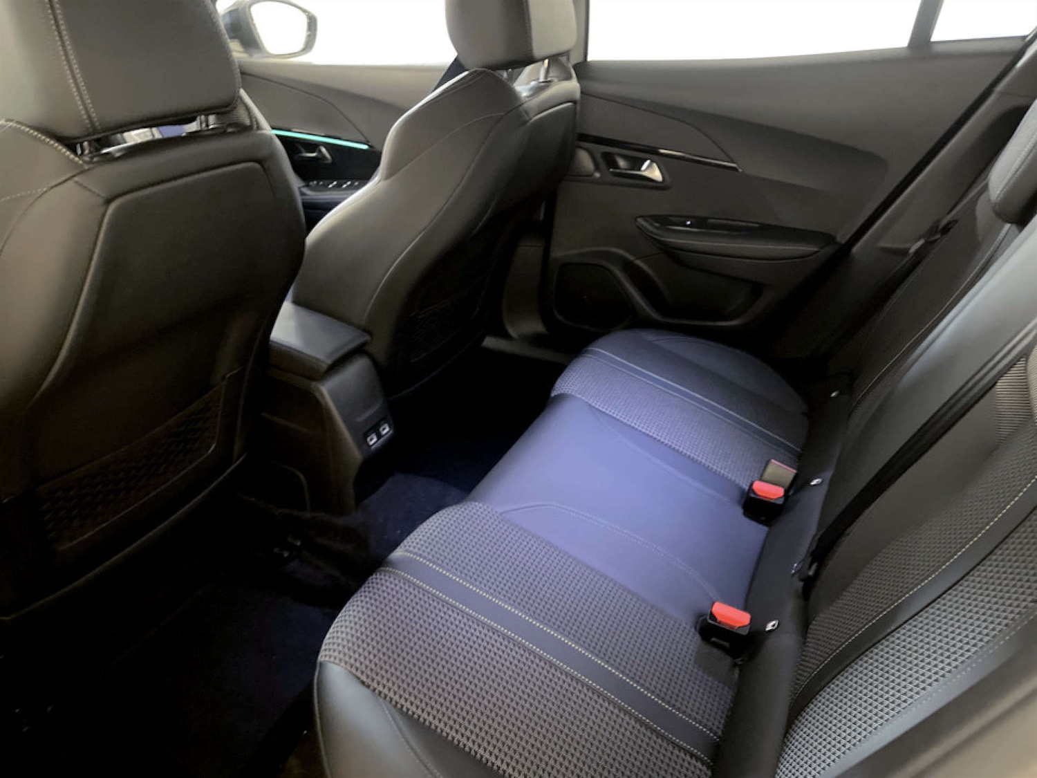 Used Peugeot 2008 2021 for sale - 77621947: Photo 15