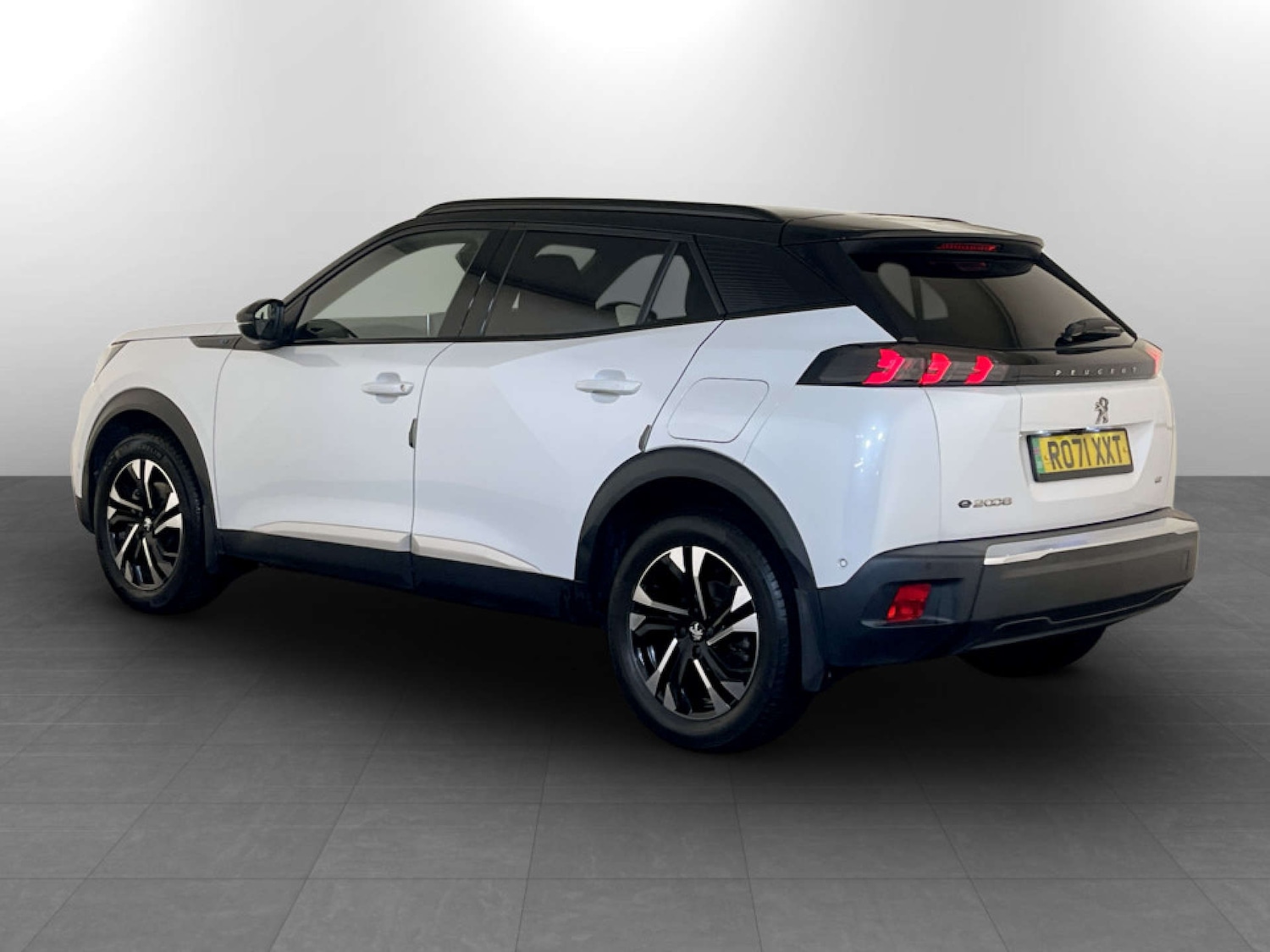 Used Peugeot 2008 2021 for sale - 77621947: Photo 9