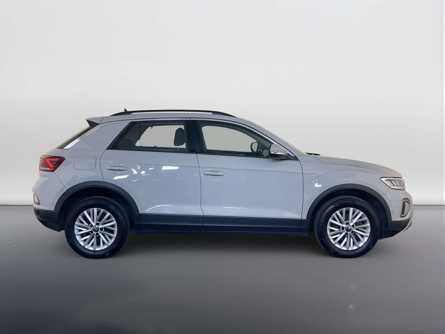 Used Volkswagen T-Roc 2023 for sale - 78094431: Photo 11