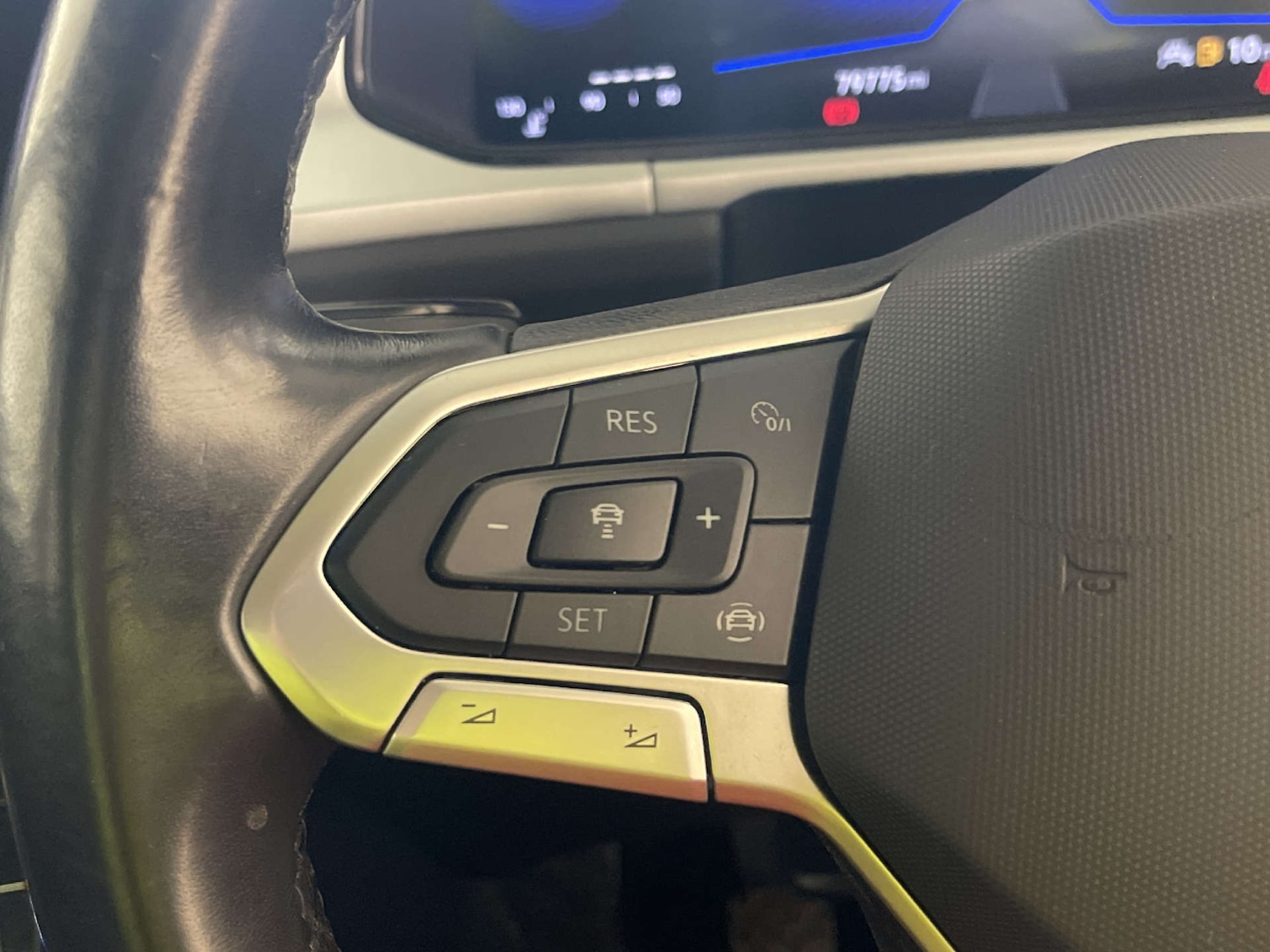 Used Volkswagen T-Roc 2023 for sale - 78094431: Photo 17