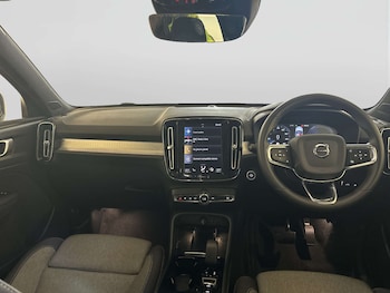 Used Volvo XC40 2023 for sale - 78392534: Photo