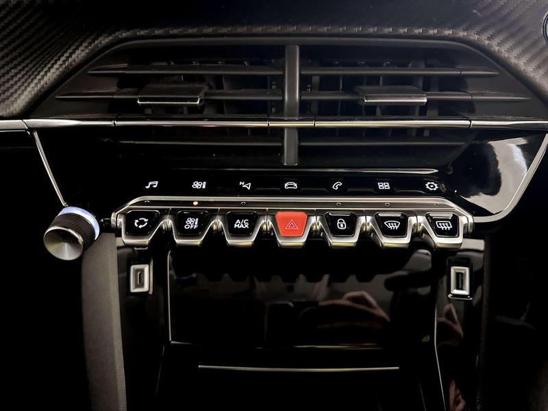 Used Peugeot 2008 2020 for sale - 77053482: Photo 24