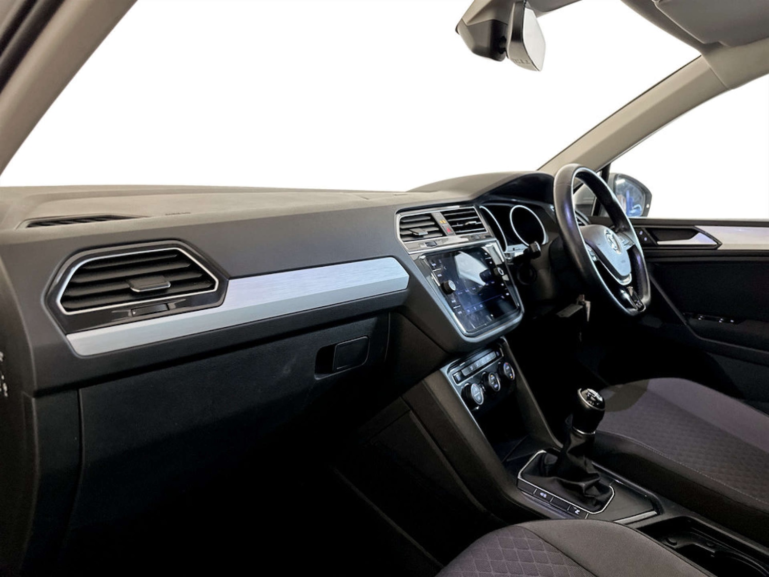 Used Volkswagen Tiguan 2018 for sale - 77355496: Photo 12