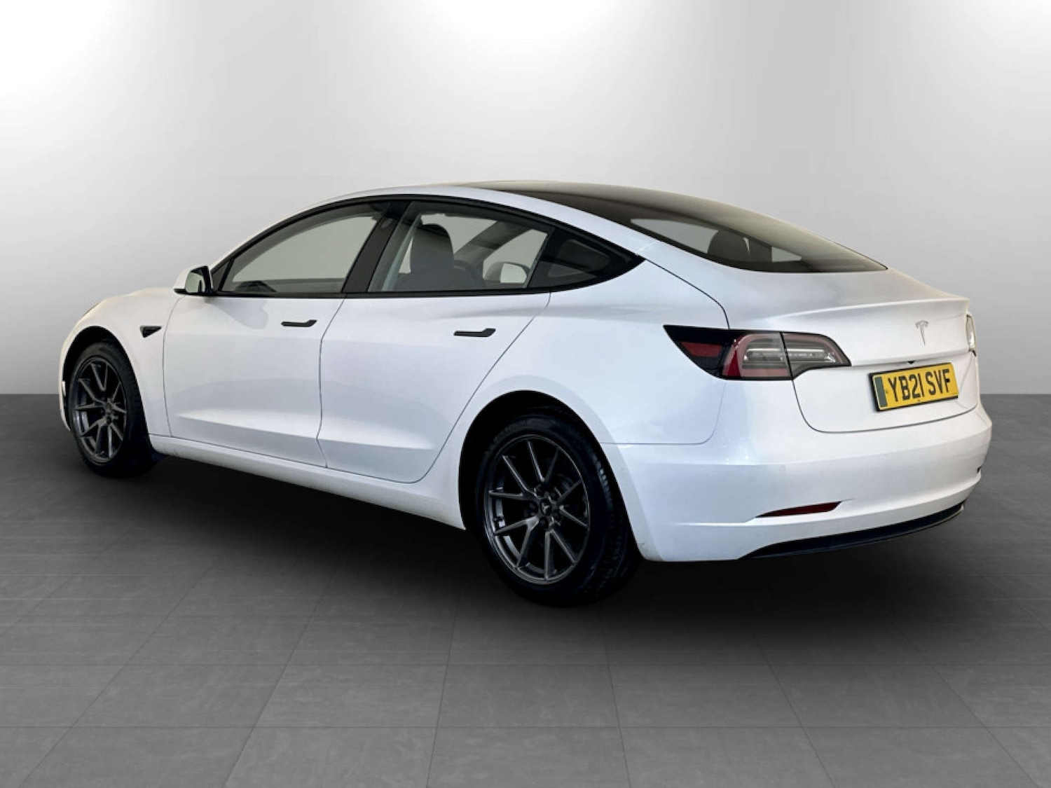 Used Tesla Model 3 2021 for sale - 77780902: Photo 8