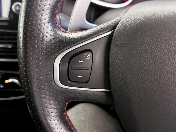 Used Renault Clio 2018 for sale - 75995393: Photo 17