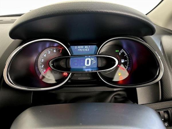 Used Renault Clio 2018 for sale - 75995393: Photo 18