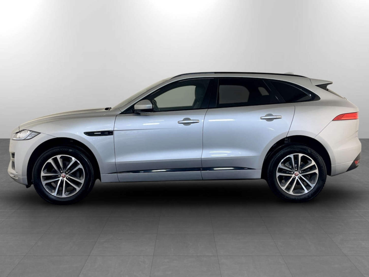 Used Jaguar F-Pace 2019 for sale - 77185352: Photo 7