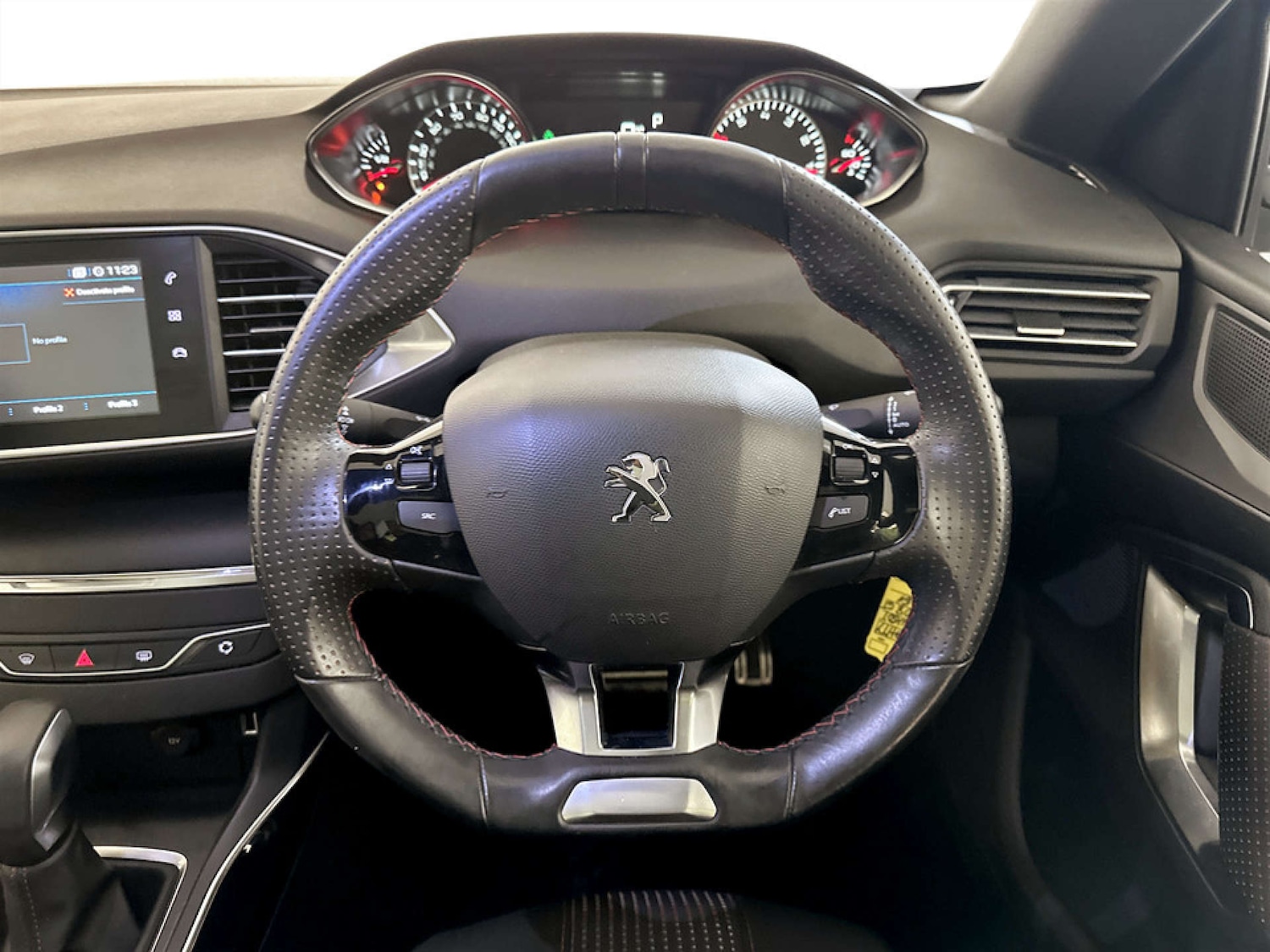 Used Peugeot 308 2018 for sale - 77380658: Photo 17