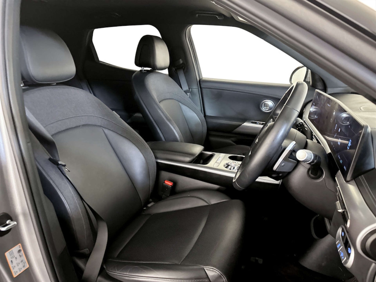 Used Genesis GV60 2023 for sale - 77617088: Photo 13