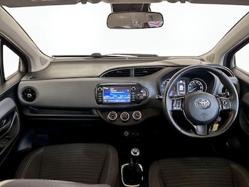 Used Toyota Yaris 2020 for sale - 75935026: Photo