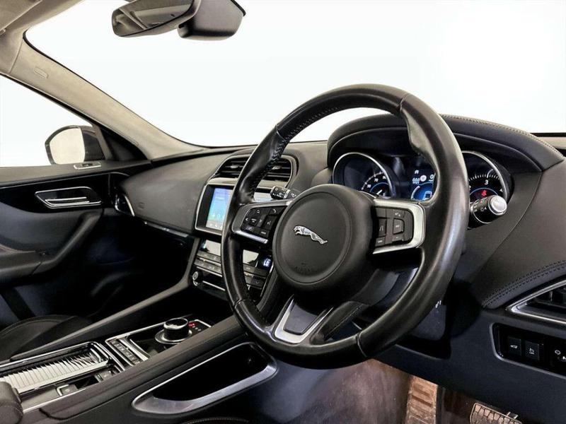 Used Jaguar F-Pace 2020 for sale - 76931365: Photo 16
