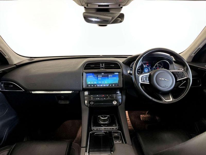 Used Jaguar F-Pace 2020 for sale - 76931365: Photo 3