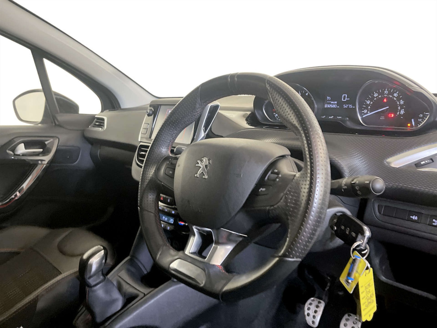 Used Peugeot 208 2015 for sale - 77494154: Photo 15