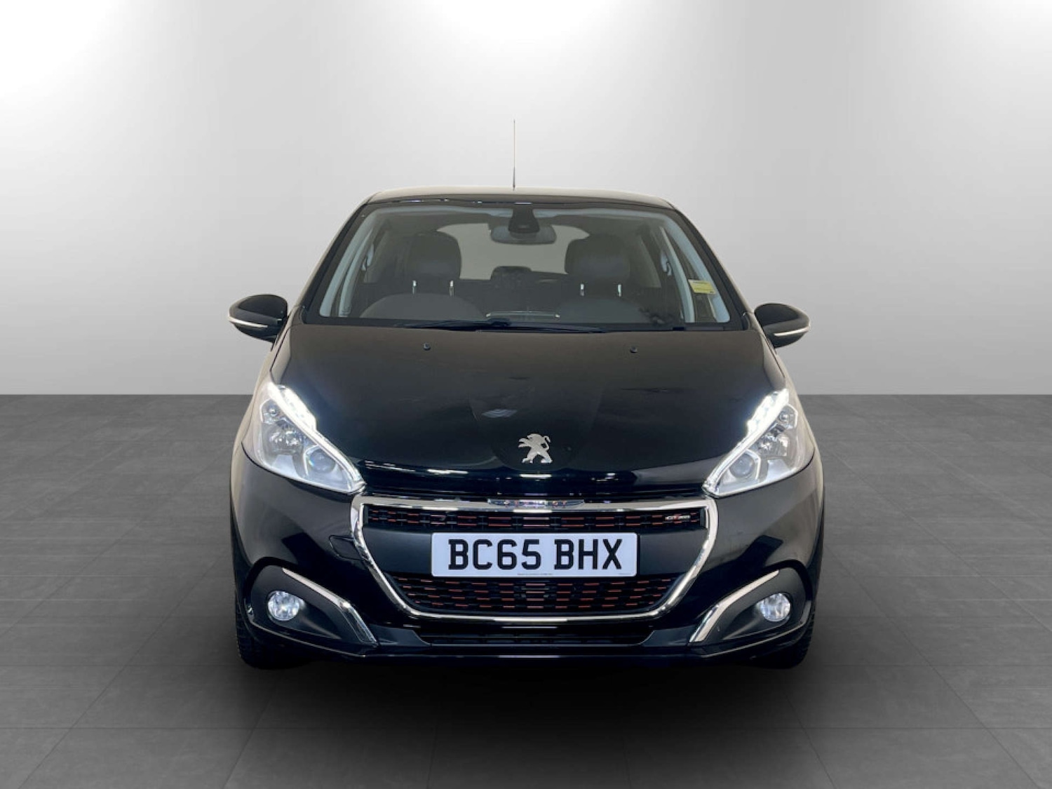 Used Peugeot 208 2015 for sale - 77494154: Photo 5