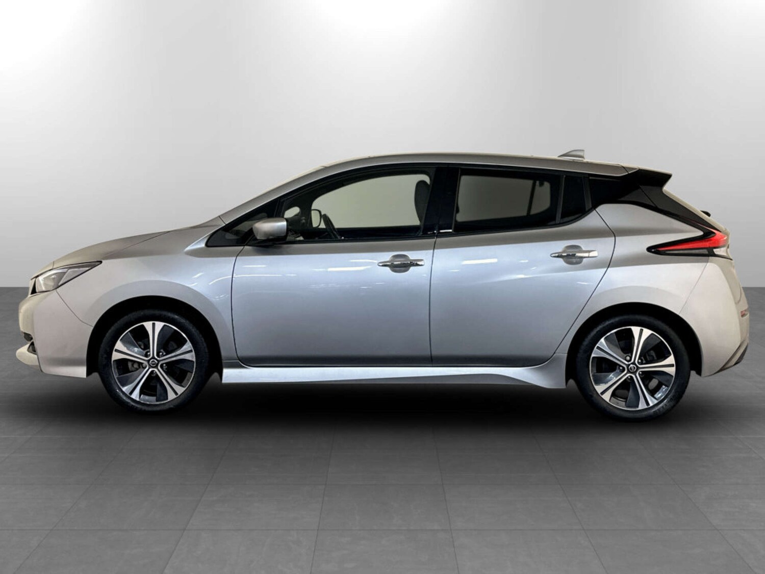 Used Nissan Leaf 2021 for sale - 77690697: Photo 7