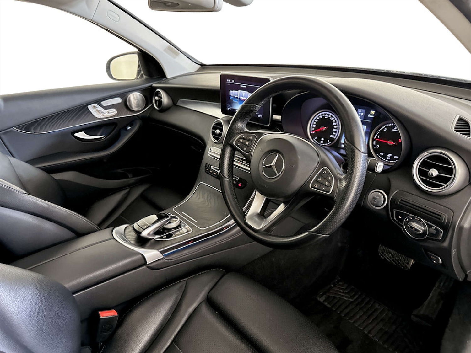 Used Mercedes-Benz GLC 2017 for sale - 77185153: Photo 17