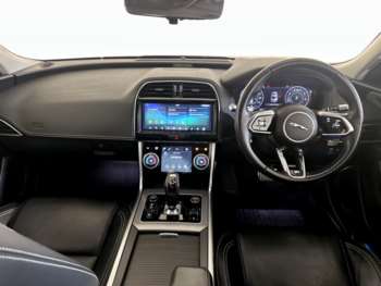 Used Jaguar XE 2019 for sale - 74790775: Photo