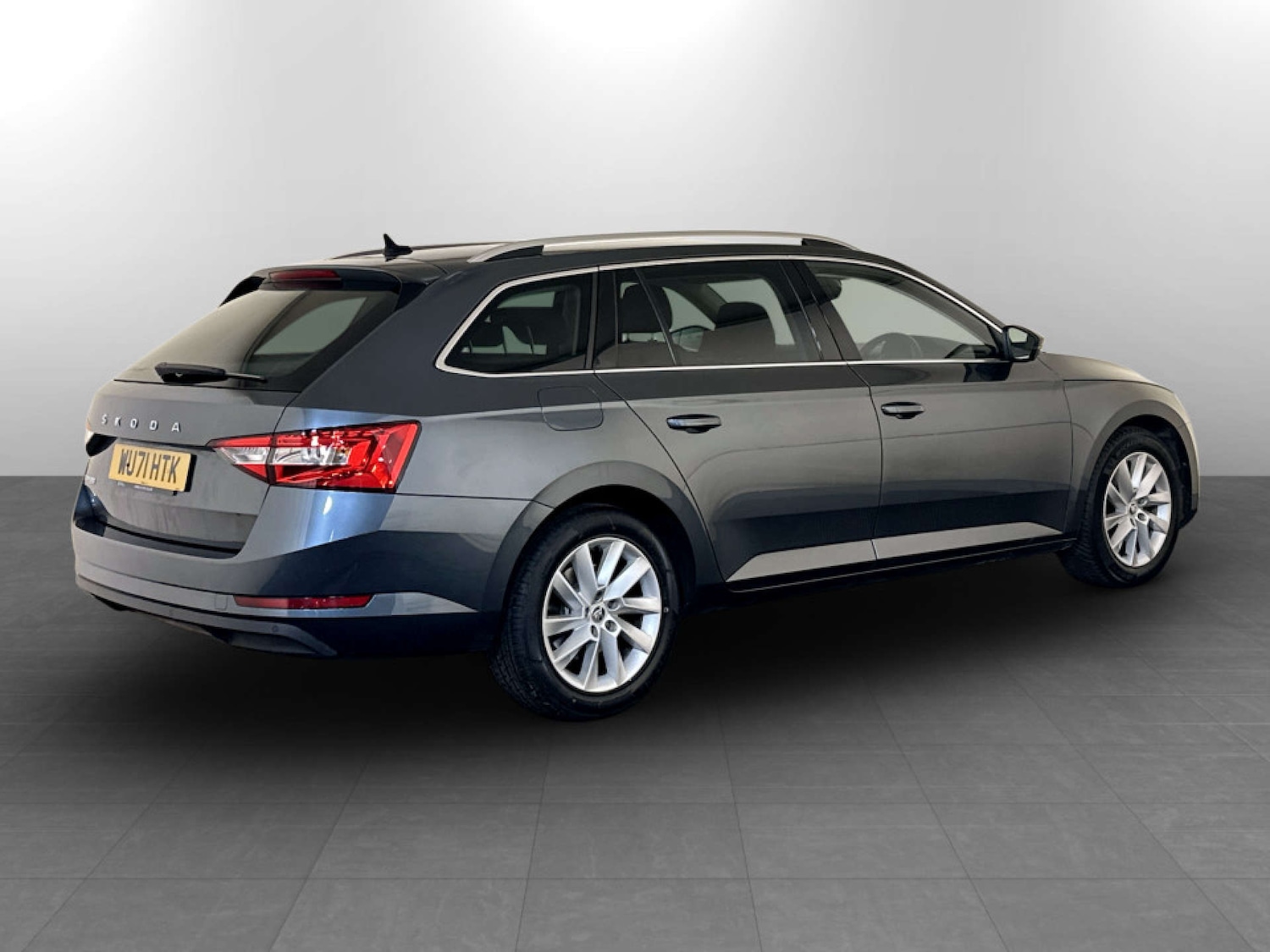 Used Skoda Superb 2021 for sale - 77380720: Photo 10