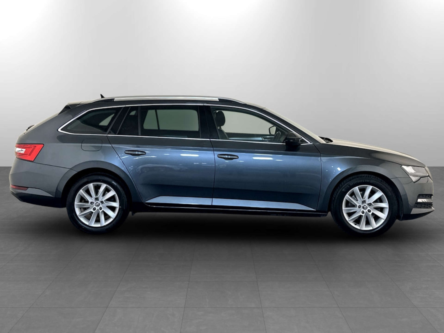 Used Skoda Superb 2021 for sale - 77380720: Photo 11