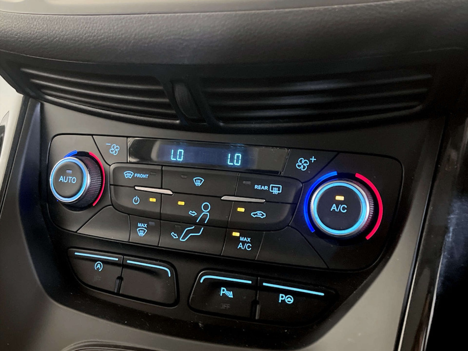 Used Ford Kuga 2018 for sale - 77536227: Photo 26