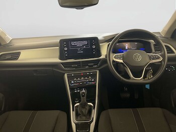 Used Volkswagen T-Roc 2023 for sale - 78330580: Photo