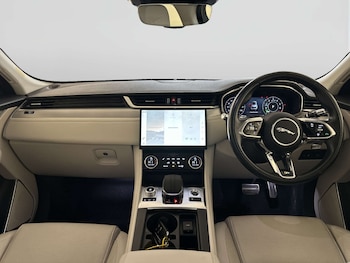 Used Jaguar F-Pace 2022 for sale - 78345120: Photo