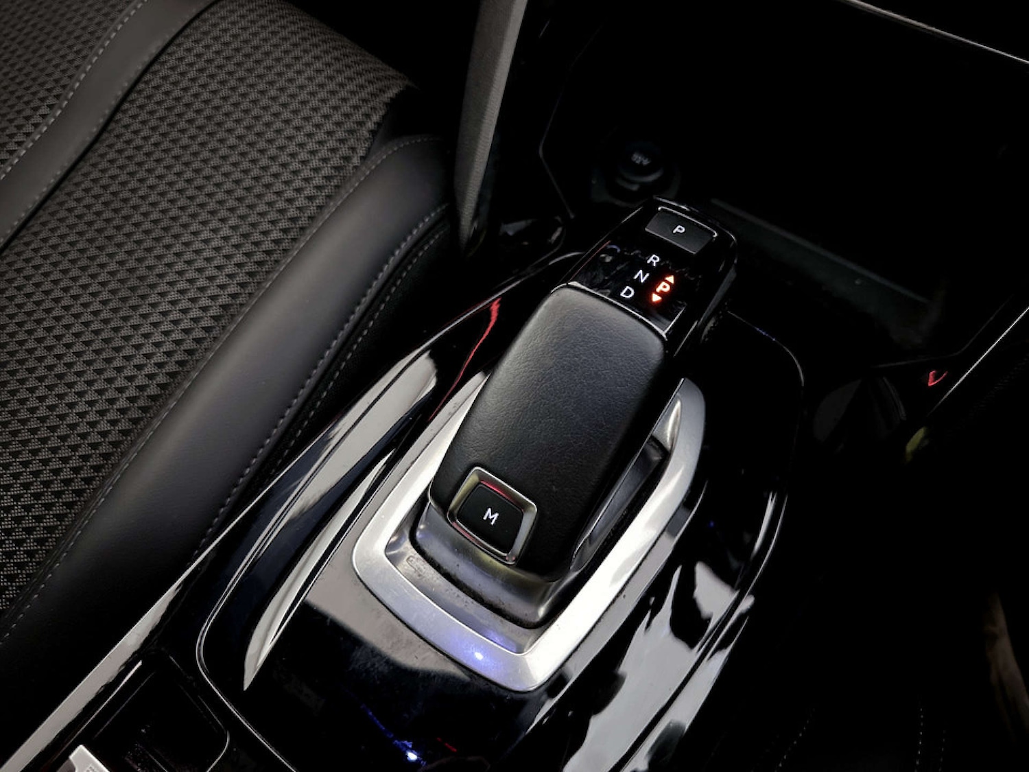 Used Peugeot 2008 2021 for sale - 77621888: Photo 25