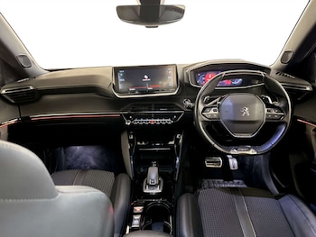 Used Peugeot 2008 2021 for sale - 77621888: Photo